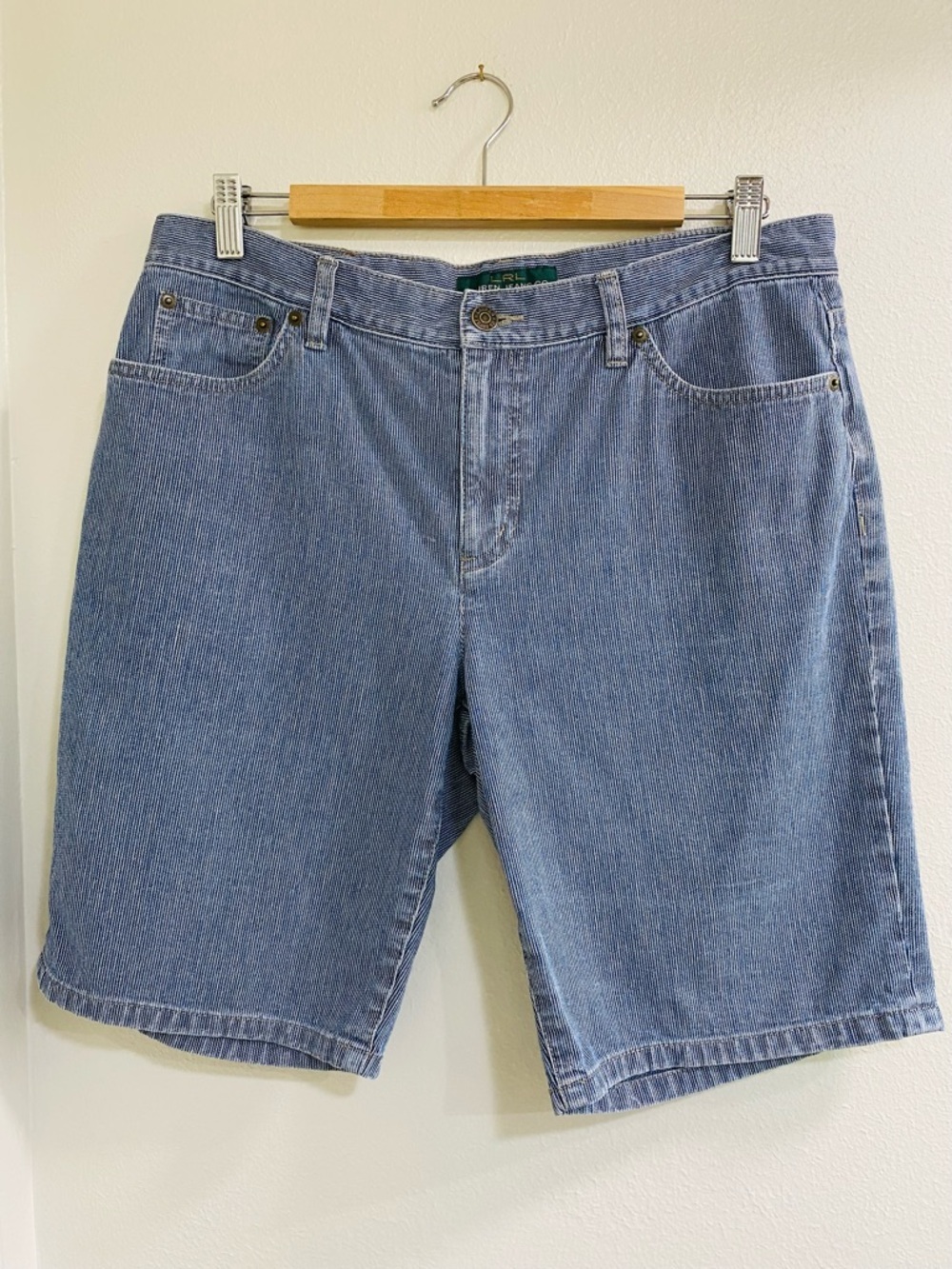 Vintage Ralph Lauren Classic Light Blue Pinstripe Denim Jean Shorts Size 10